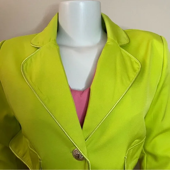 Lime green cropped lapel collar  two-button blazer - Picture 3 of 13